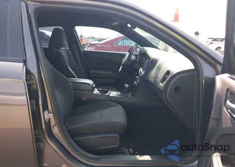 2019 Dodge Charger Sxt Rwd z USA, uszkodzony, nr VIN 2C3CDXBG0KH745144